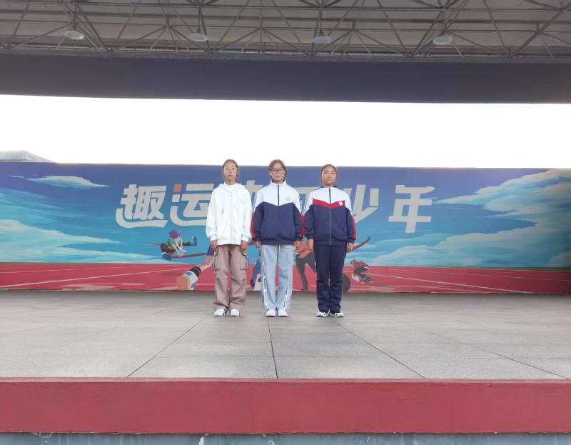 导学相长，并肩同行——屯溪三中“同伴导师”助力学子多元成长